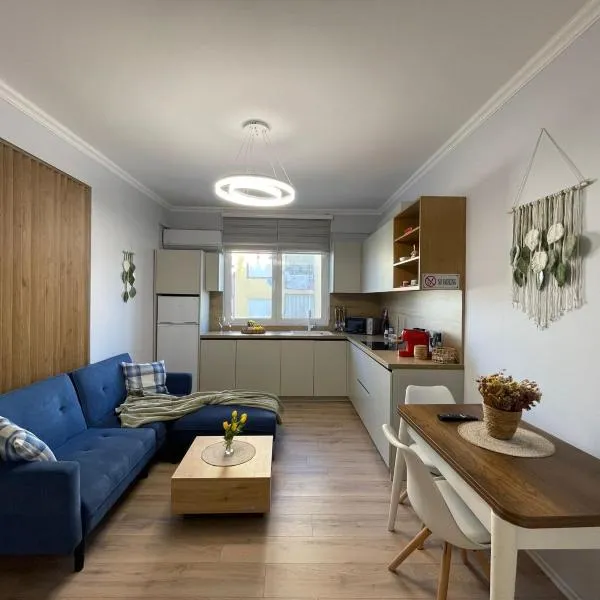 Boho Central Apartment, hotel in Tirana