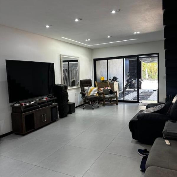 Apartamento 2 quartos aconchegante e moderno próximo do aeroporto e ao centro - Foto 4