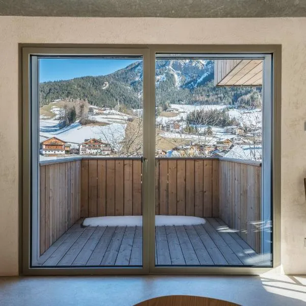 Lena Dolomites Suite, khách sạn ở Villnoss