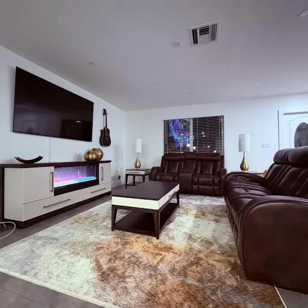 3-BDR Guitar House, Walk to Casino, located close to EVERYTHING!, hotell i Fort Lauderdale
