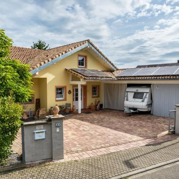 Ferienwohnung For two, hotel in Mahlberg