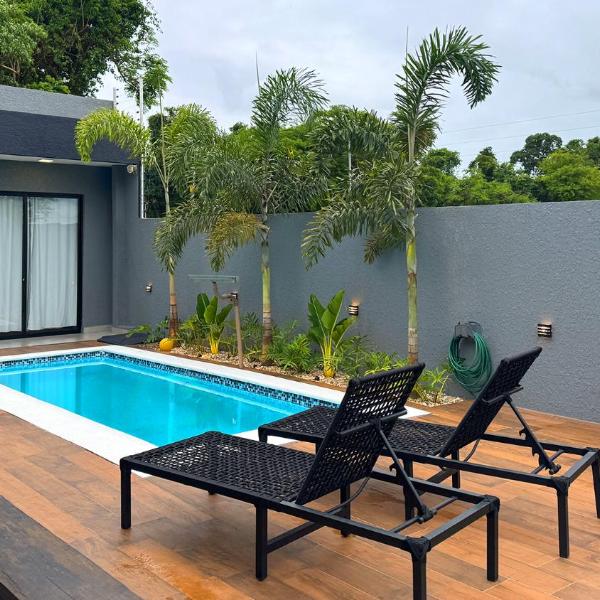 Casa em Foz do Iguaçu com piscina, churrasqueira e ar-condicionado em todos os cômodos