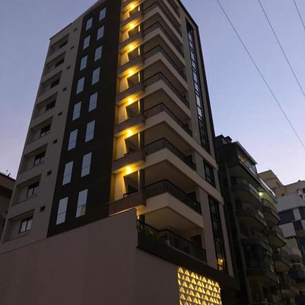 Apartamento em Meia Praia