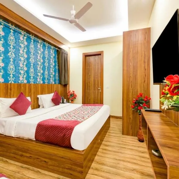 Hotel Red Plaza -Near Delhi Airport & Free Airport Drop, Hotel in Neu-Delhi