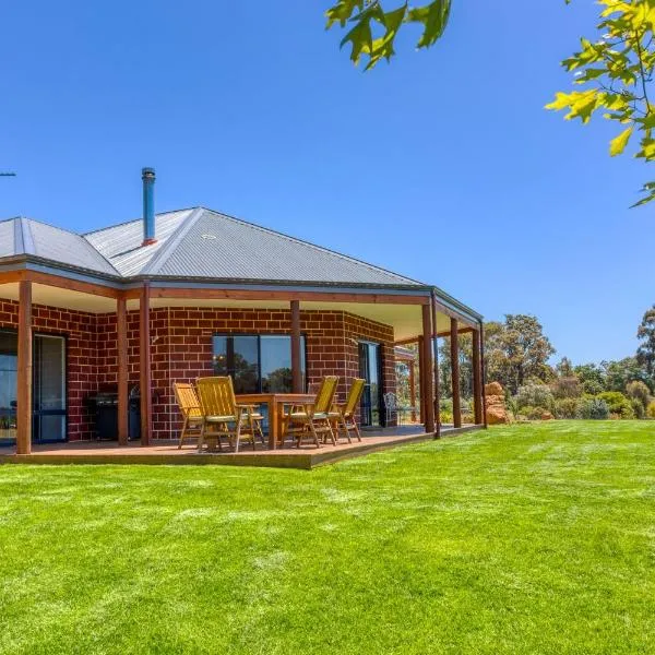 Nannup Rise Holiday Home, hotel in Nannup