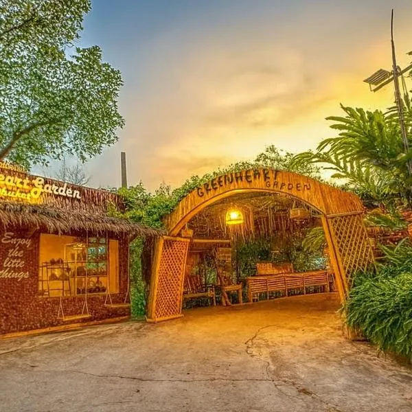 Greenheart Garden View Camp Phuket, hotel en Kata Beach