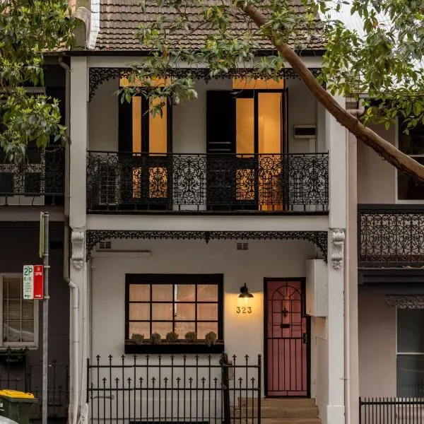 Stylish 3BR terrace in the heart of Surry Hills, Hotel in Sydney