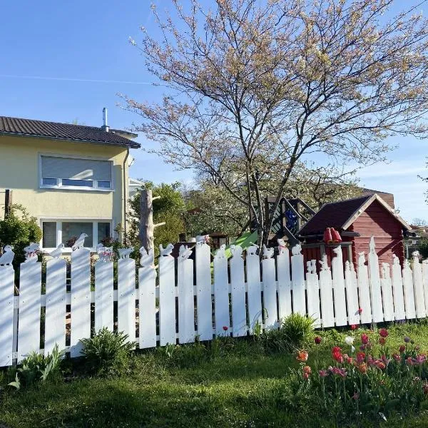 Haus Zeller، فندق في Klettgau