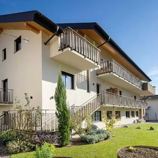 Apartment Fuchsberger, hotel in Lana