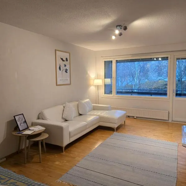 Avara ja kodikas huoneisto parvekkeella, hotel en Heinola