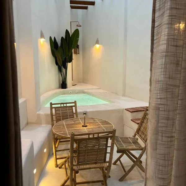 Apartamento acogedor frente a Plaza de la Iglesia, hotel ve Valencii