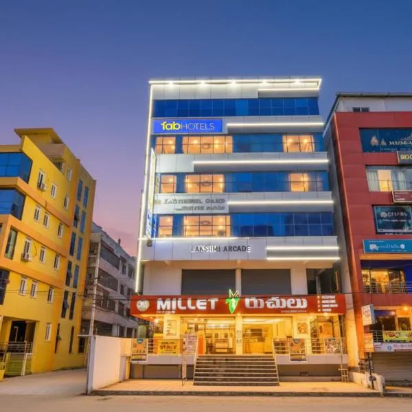FabHotel Sri Karthikeya Grand - Nr Nexus Mall, Kukatpally, hotelli kohteessa Hyderabad