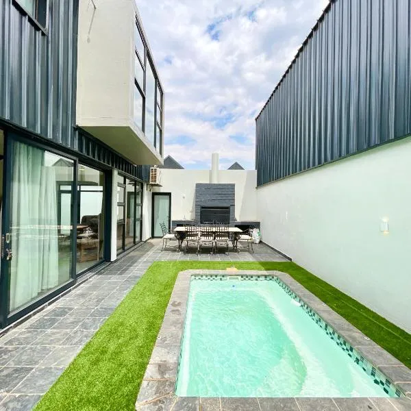 Northern Valleys Family Condo, hotel u gradu Vindhoek