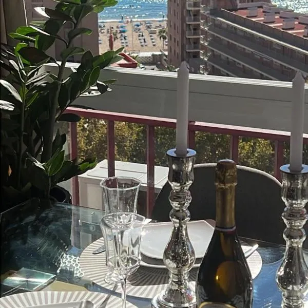 BENILOVE en PLAYA OFFRE SPECIALE NOVEMBRE ET DECEMBRE Vue Mer Panoramique, hotel v destinaci Benidorm