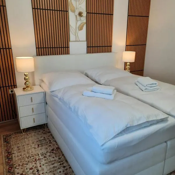 Moderne 3Zimmer Wohnung, in Königsbrunn bei Augsburg, hótel í Königsbrunn