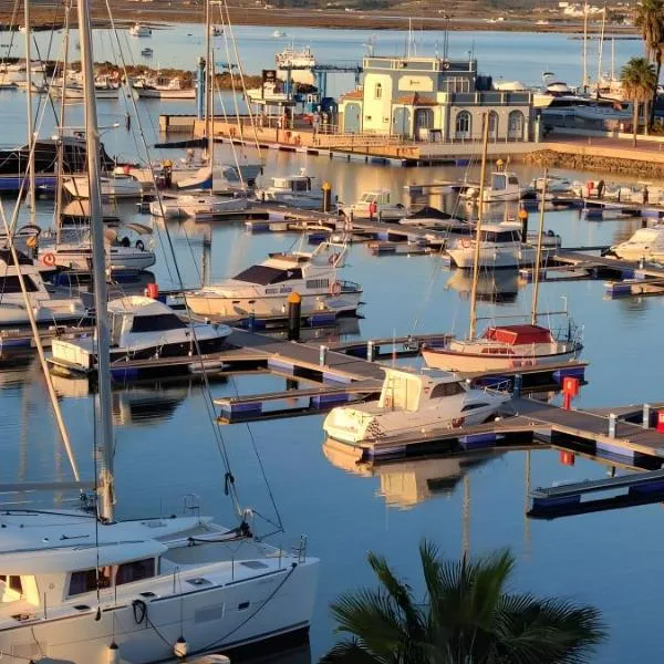 Vista Marina de Isla Canela、イスラ・デル・モラルのホテル