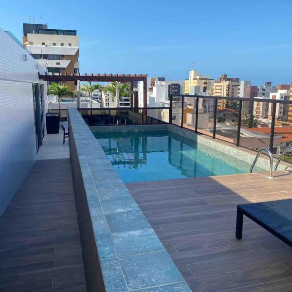 Flat encantador na praia de Intermares com piscina