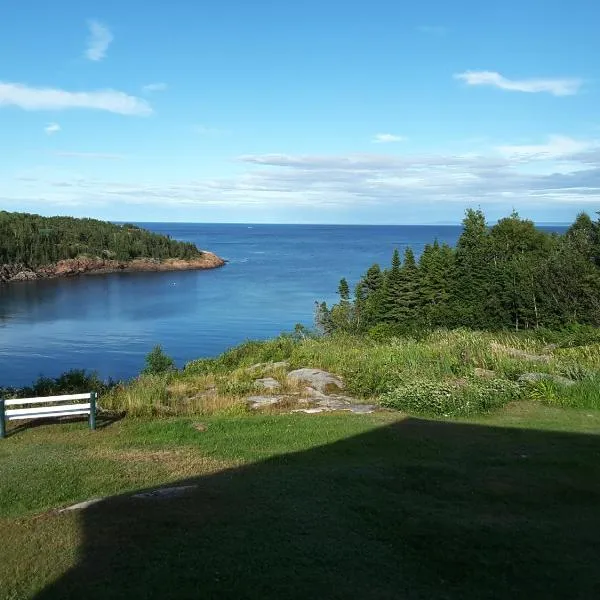 Les Chalets au Bord de la Mer, hotel v destinácii Les Escoumins