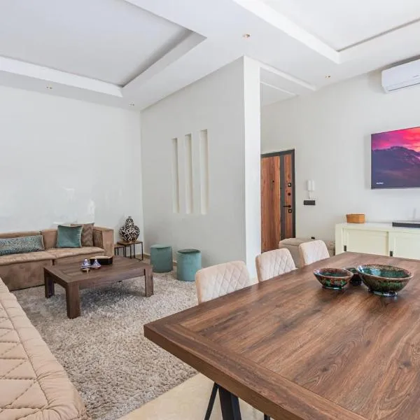 Villa with garden & great view, Agadir Anza Blue, hotel in Agadir