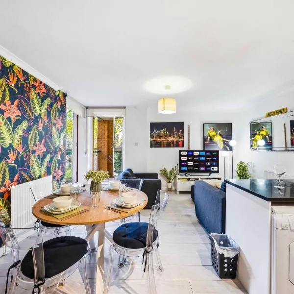 London Central 2 Bathroom Flat with Parking & Balcony, hotel u Londonu