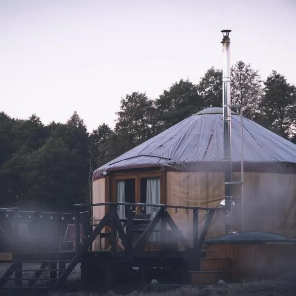 Glamping jurty Czapla, hotel en Wałcz