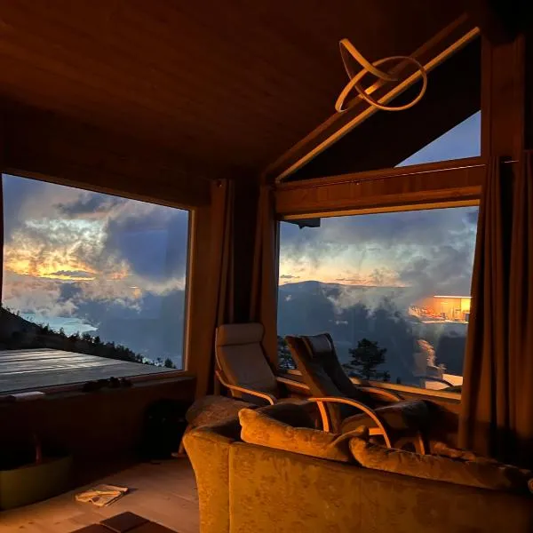 Phenomenal view over Vrådal and Vråvatn, hotell i Vrådal