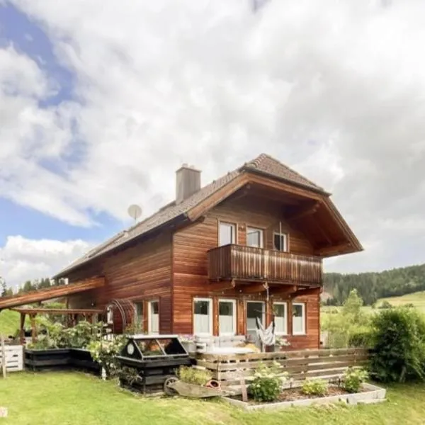 Ferienwohnung Julia，Thomatal的飯店