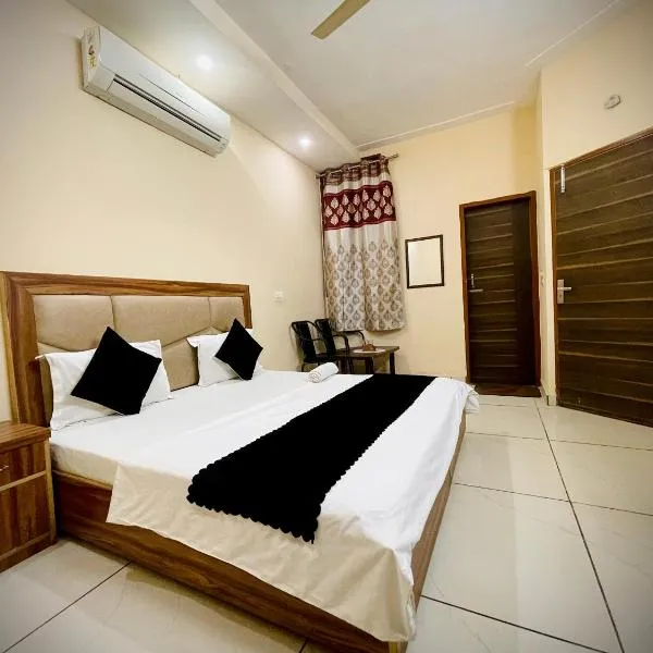 Hotel SK GRAND – hotel w mieście Sohāna