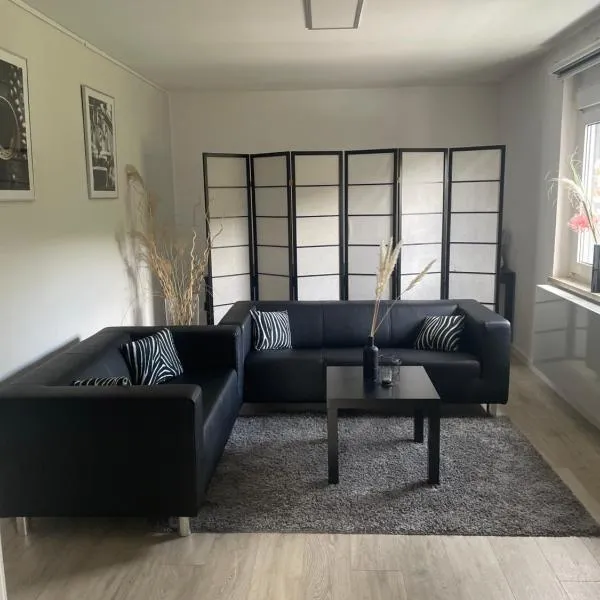 Body Kult Loft - Modernes Appartement mit 2 separaten Schlafzimmern - kostenlose Parkplätze direkt an der Unterkunft, hotel en Zwickau