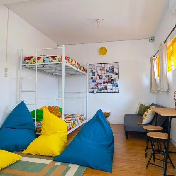 Casa de Vie Hostel, hotel v destinaci Malang