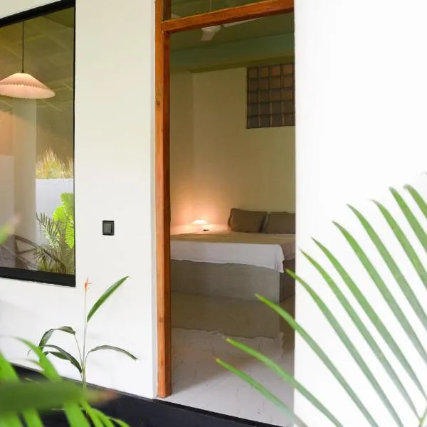 Nova Surf House, hotel v destinaci Matara