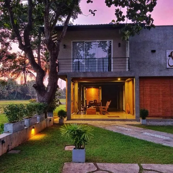 Lindy Stays Talpe, hotel in Pitiduwa