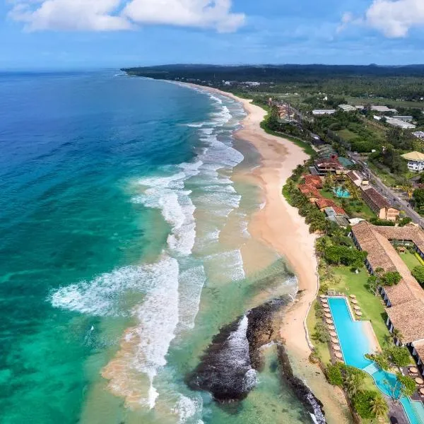 The Fortress Resort & Spa, hotel in Ahangama