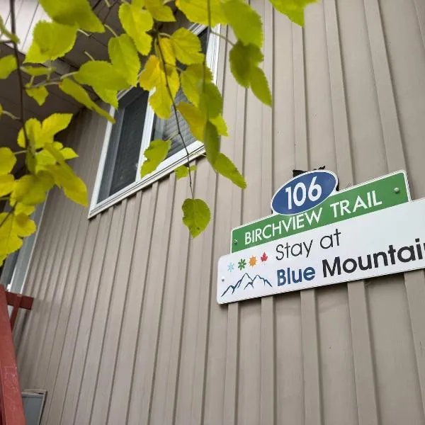 5 Bedrooms, Mountain Views, Steps from Blue Mountain Village, Hot Tub, BBQ、ブルー・マウンテンズのホテル