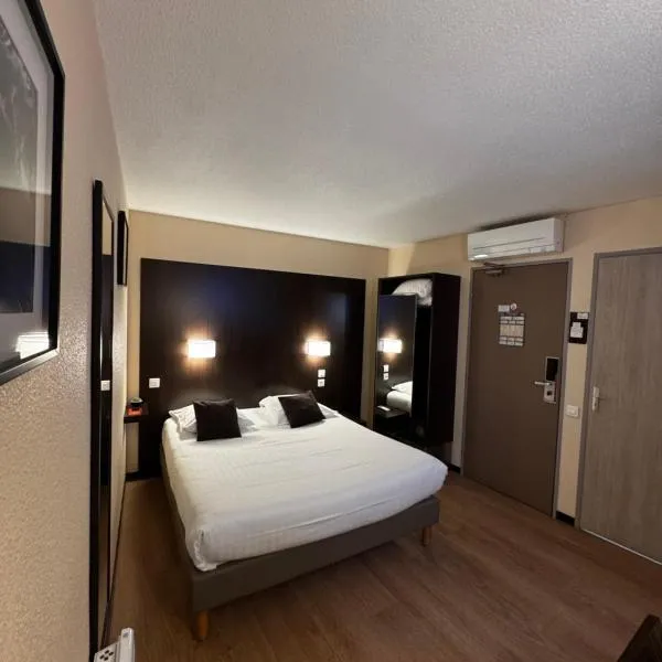 Hôtel Au Petit Caporal, hotel in Maisons-Alfort