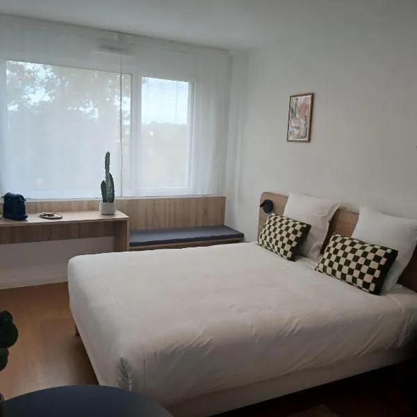 Sweetly Mérignac Aeroparc, hotel in Mérignac