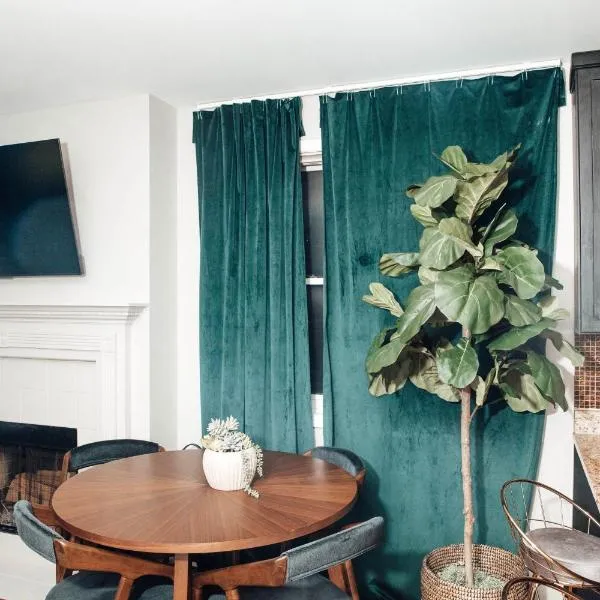 Modern & Spacious Stay by Northwestern Hospital Bronzeville, hotel v destinaci Chicago