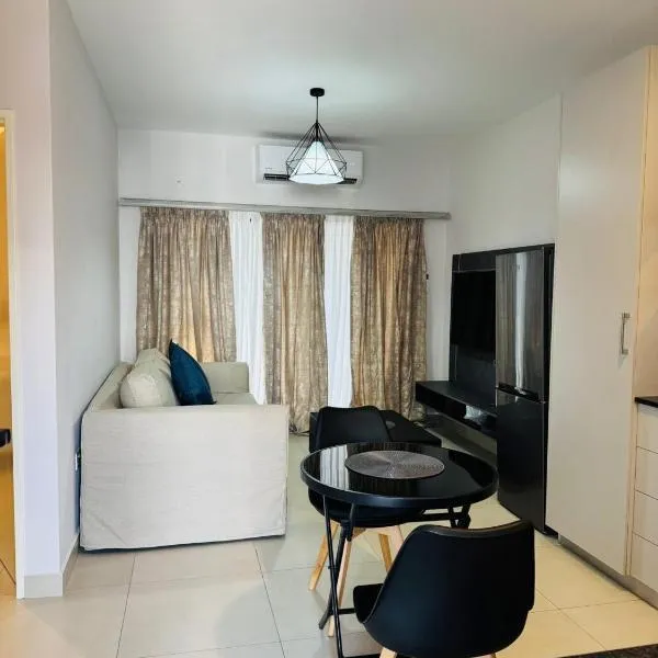 Kastina Suites at The Fig、ハボローネのホテル