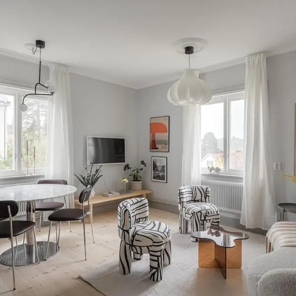 Stylish 2BR Apartment in Central Sundbyberg, hôtel à Sundbyberg