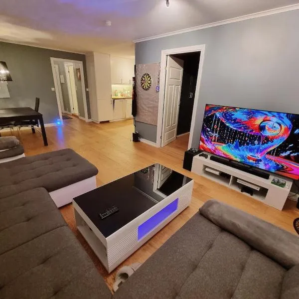 Beautiful 2-bedroom apartment, hotel in Bergen