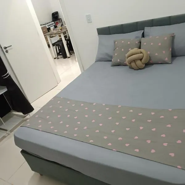 Casa completa em Matinhos aceita pets com Wi Fi, estacionamento e ótima localização, hotel en Matinhos