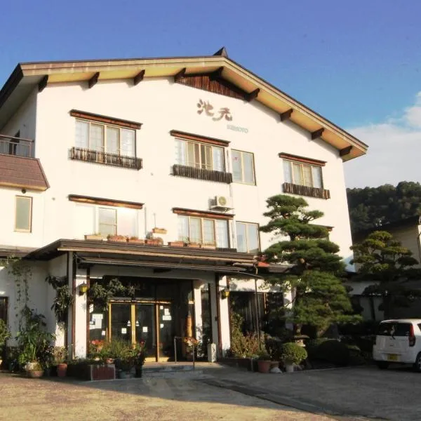 Ikemoto: Nozawa Onsen şehrinde bir otel