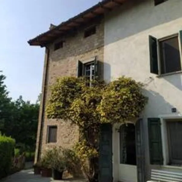 Le stanze del Casale 2 singola, hotel v mestu Pratoretto