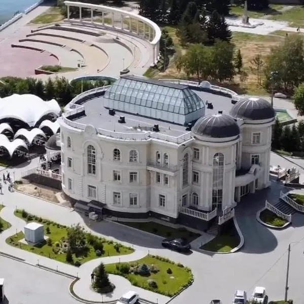 Royal BV, hotel em Ustʼ-Kamenogorsk