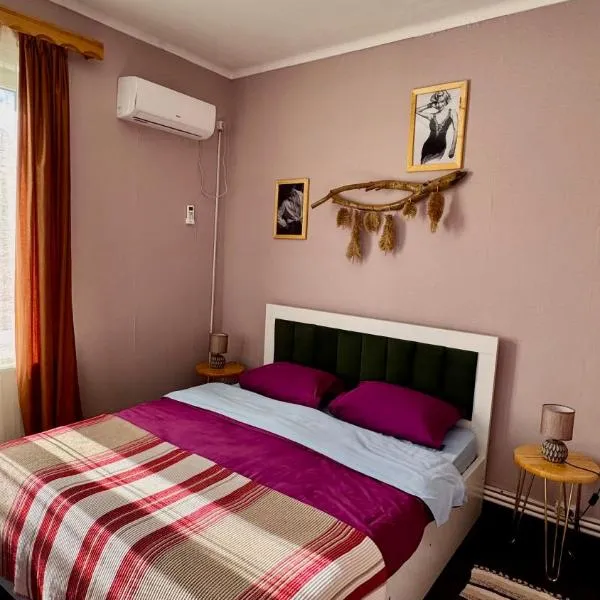 Megruli House, hotel in Poti