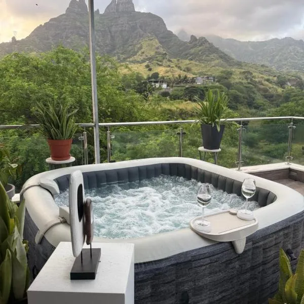 VILLA NAYELI Luxury in the Mountains!, hotelli kohteessa Órgãos