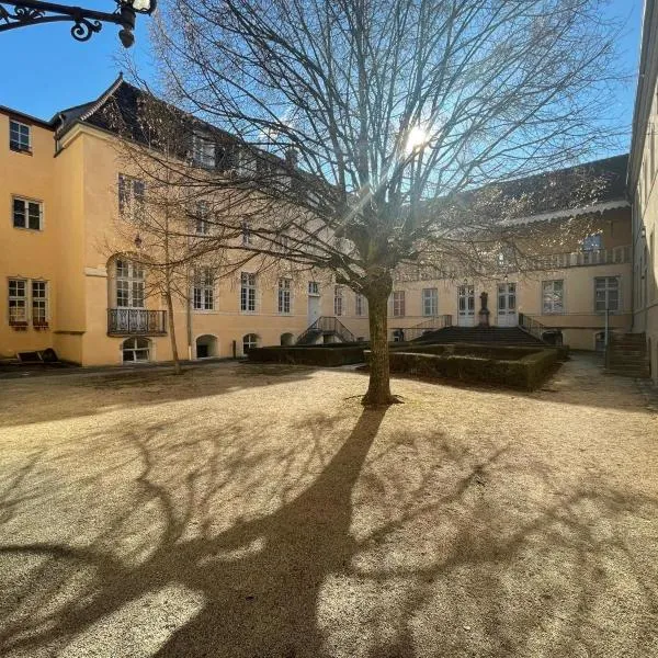 Le Prieuré, hotel v destinácii Dole