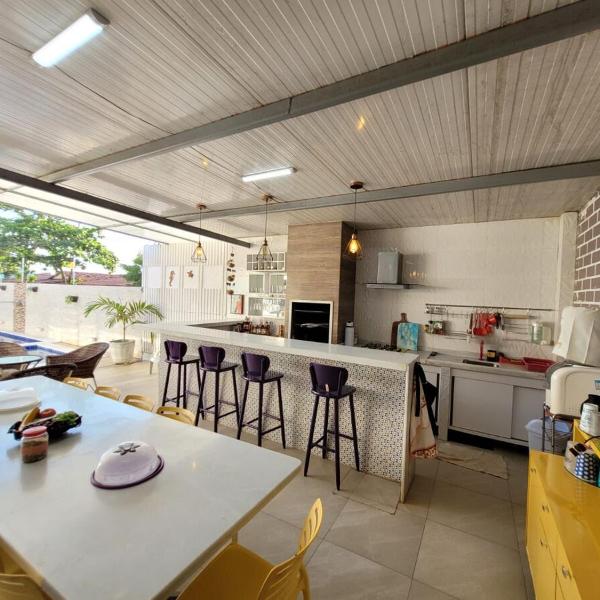 Casa com 4 suítes e piscina - Foto 5