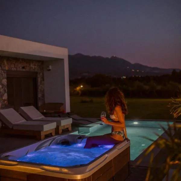 Aphrodite Luxury Suites - Private Heated Pool & Jacuzzi in Every Suite, отель в Косе
