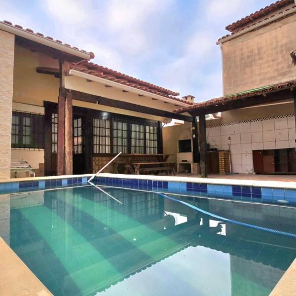 Casa com Piscina Peró